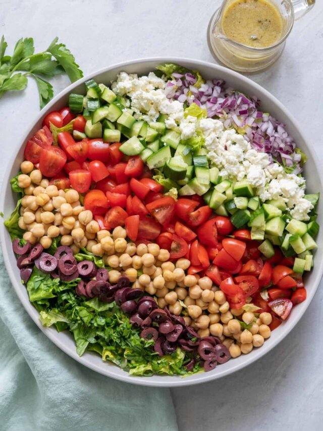 5 Mediterranean Diet Salads for a Healthy, Quick Lunch