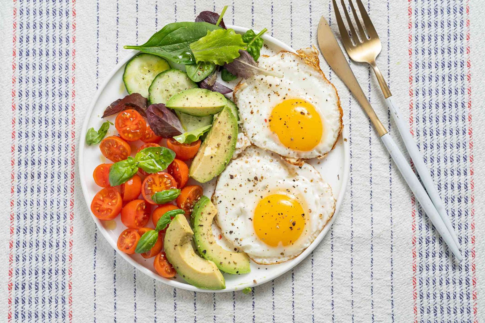 5 High-Protein Breakfasts For Weight Loss To Kickstart Your Day - Poke Bowl Cocoabeach